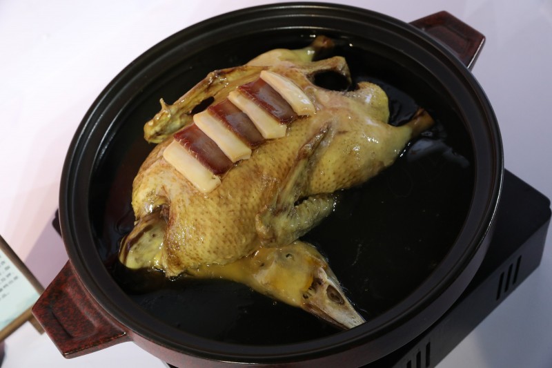 饶帮菜贺汤宴——信州墨鱼老番鸭